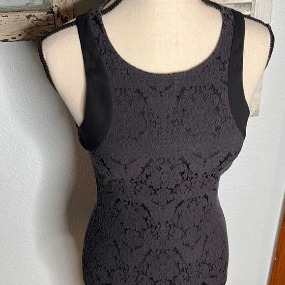 Guess Black Sleeveless Zip Up Floral Lace Women's Bodycon Dress Size Small - Picture 6 of 13